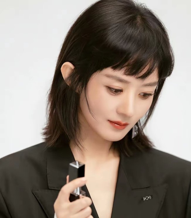 赵丽颖懵了纪梵希也懵了这次纪梵希的销量好不好，已经不重要了，因为大家都在关注，赵