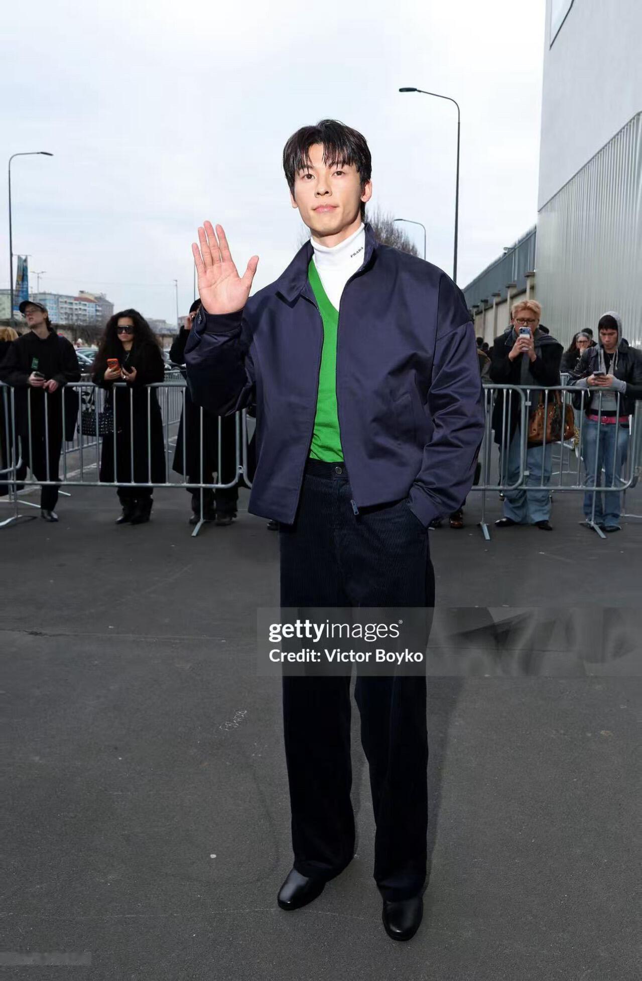 PRADA米兰男装周中韩明星看秀Look贾玲、Karina柳智敏、Gawon李嘉