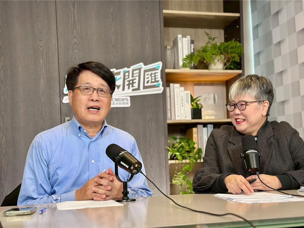 台湾民意基金会董事长游盈隆：韩国瑜有可能选2028。游盈隆认为，郑丽文横空出