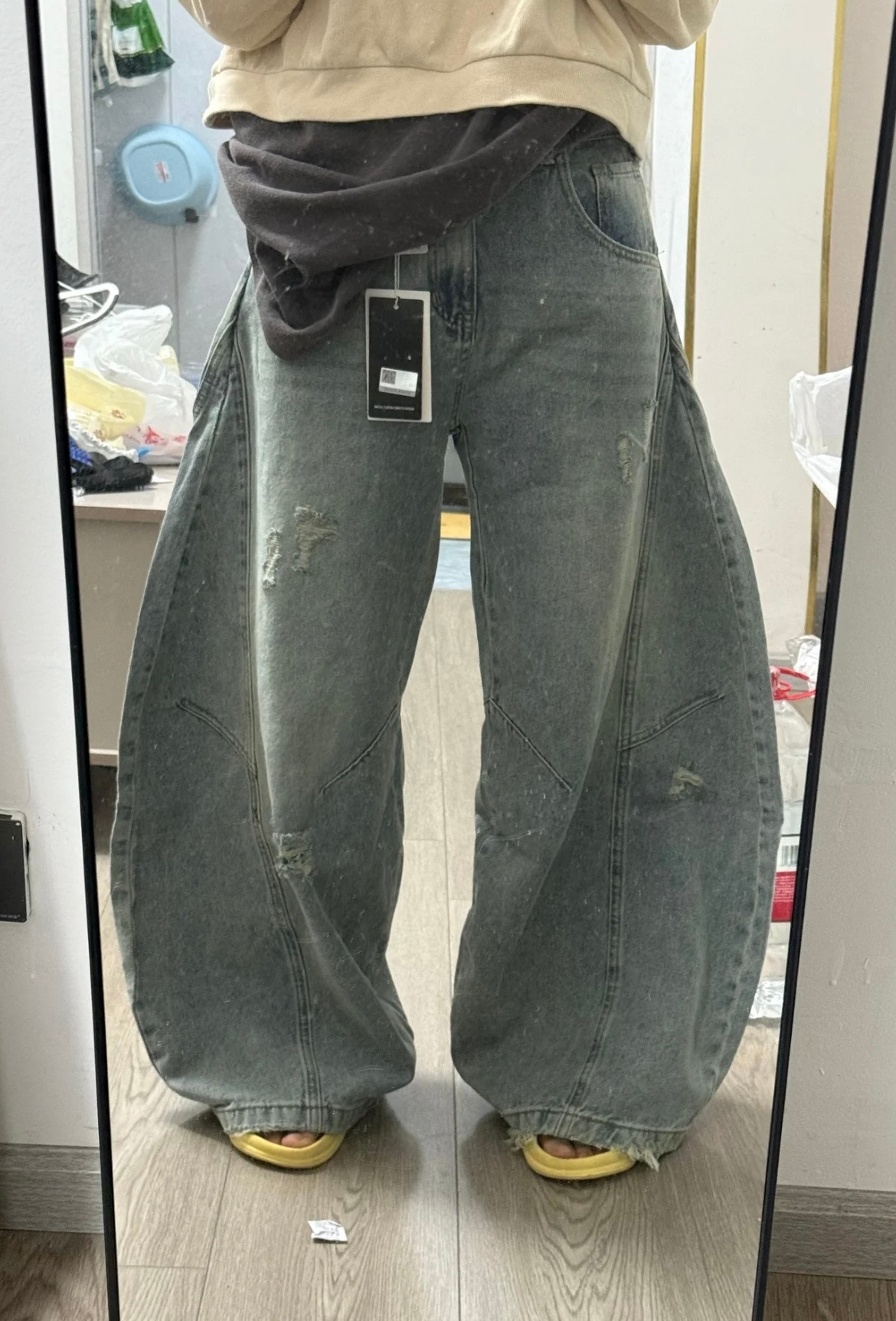 人无语到一定程度是会笑的好一个买家秀和卖家秀…本人光脚有160​​​