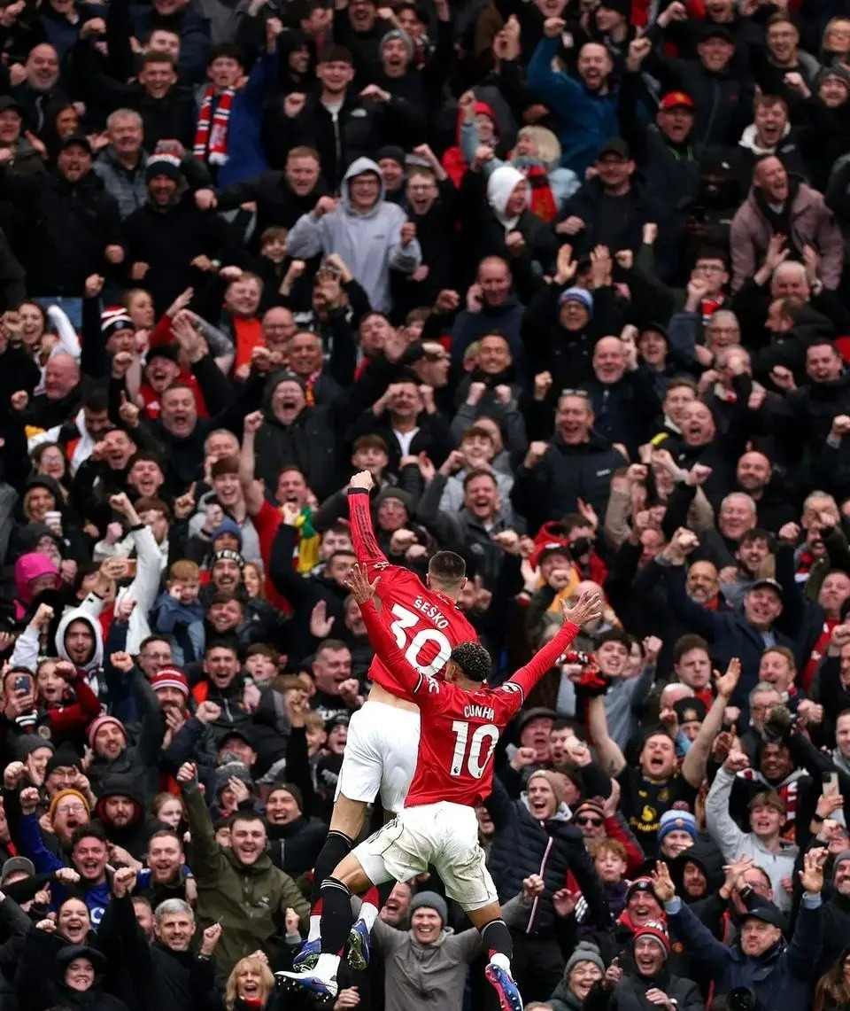 曼联3-1维拉，红魔拿下关键的争四卡位战上半场很艰难，歇10天歇的普遍没状态了。