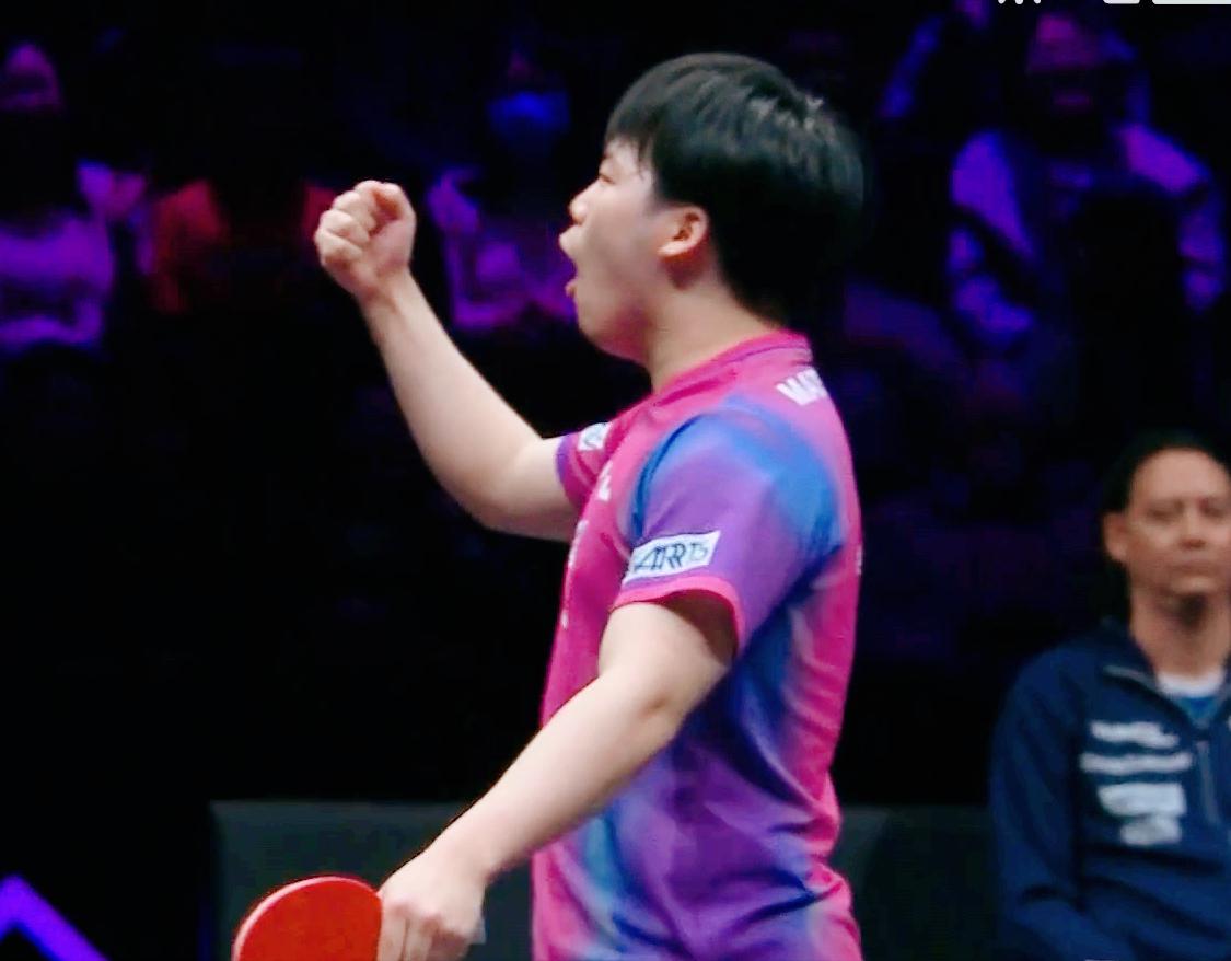 我去！小布和松岛辉空打的节奏太快了，快到侯英超都插不上嘴了。刚开始我还以为我电