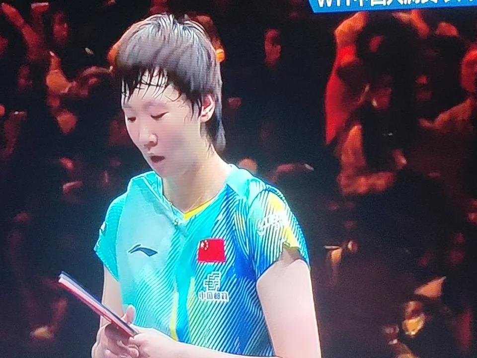 中国乒乓球大满贯女单决赛，太解气了，王曼昱大战日本削球手左藤瞳，王曼昱没有给左滕