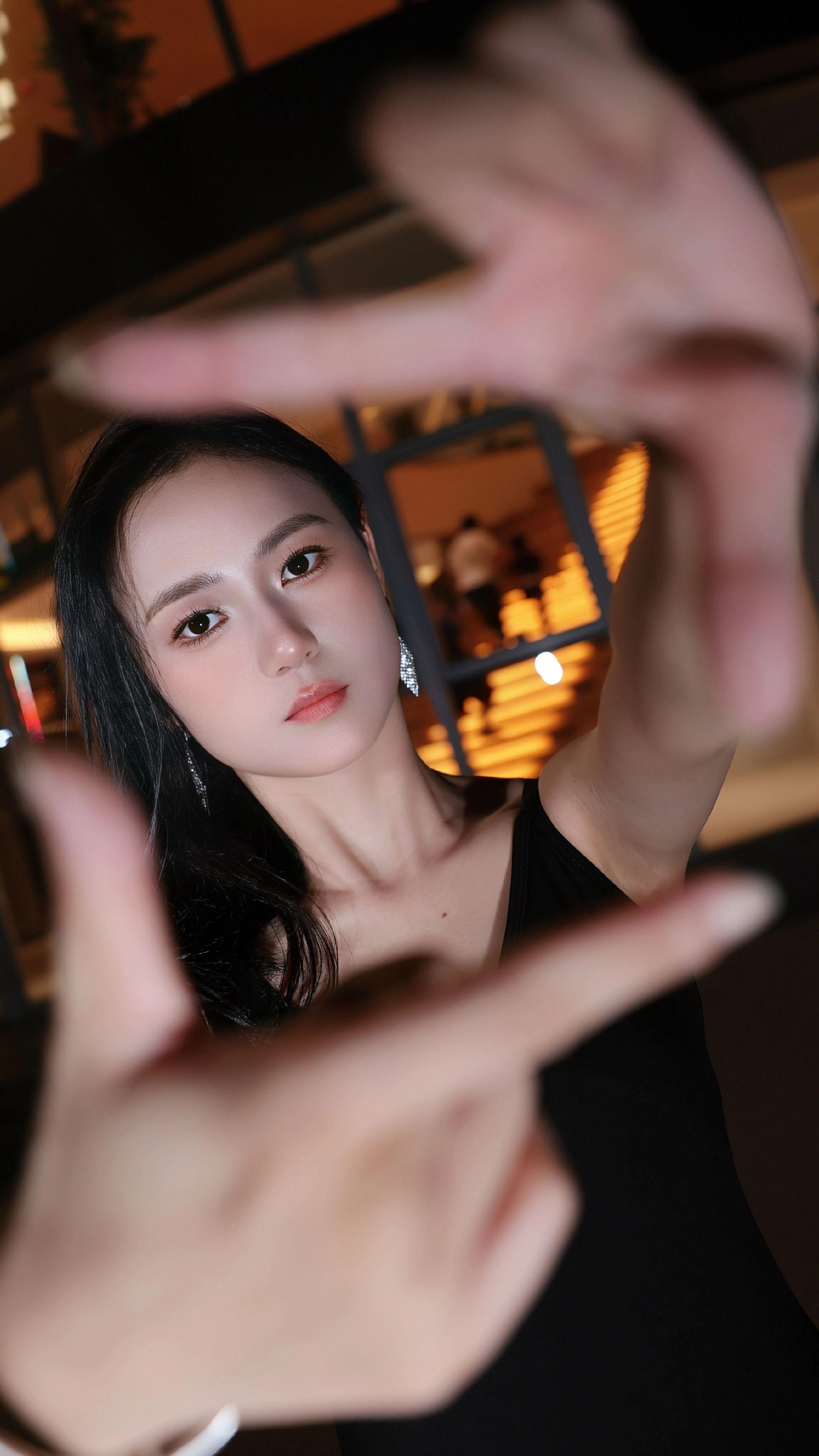 冷艳感穿搭 都市辣妹 深夜情绪感写真 街拍高级感