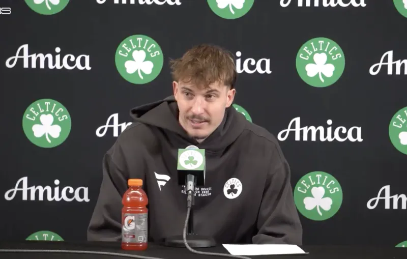 NBA常规赛，凯尔特人113-108击败魔术。凯尔特人球员贝勒-沙伊尔曼接受