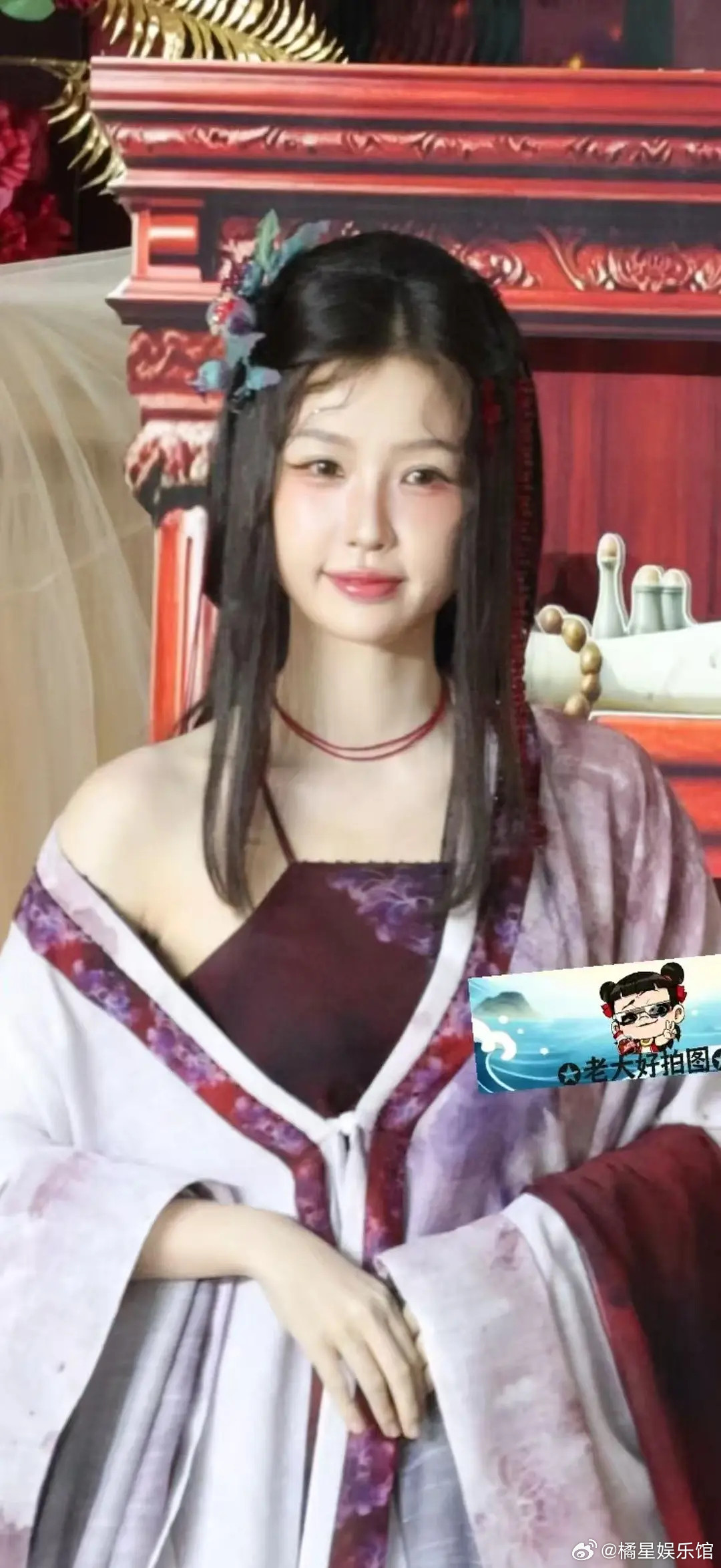 一人漏一边，加起来就是两边了