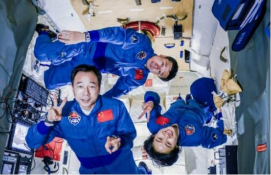 为什么大家都不提中国空间站了？没脸提，跟国际空间站差距太大。 麻烦看官老爷们