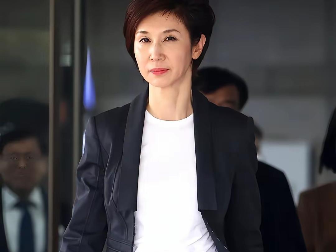 输了爱情和婚姻又如何？65岁的卢素英，依然精彩！她，输得起！65岁又如何，她