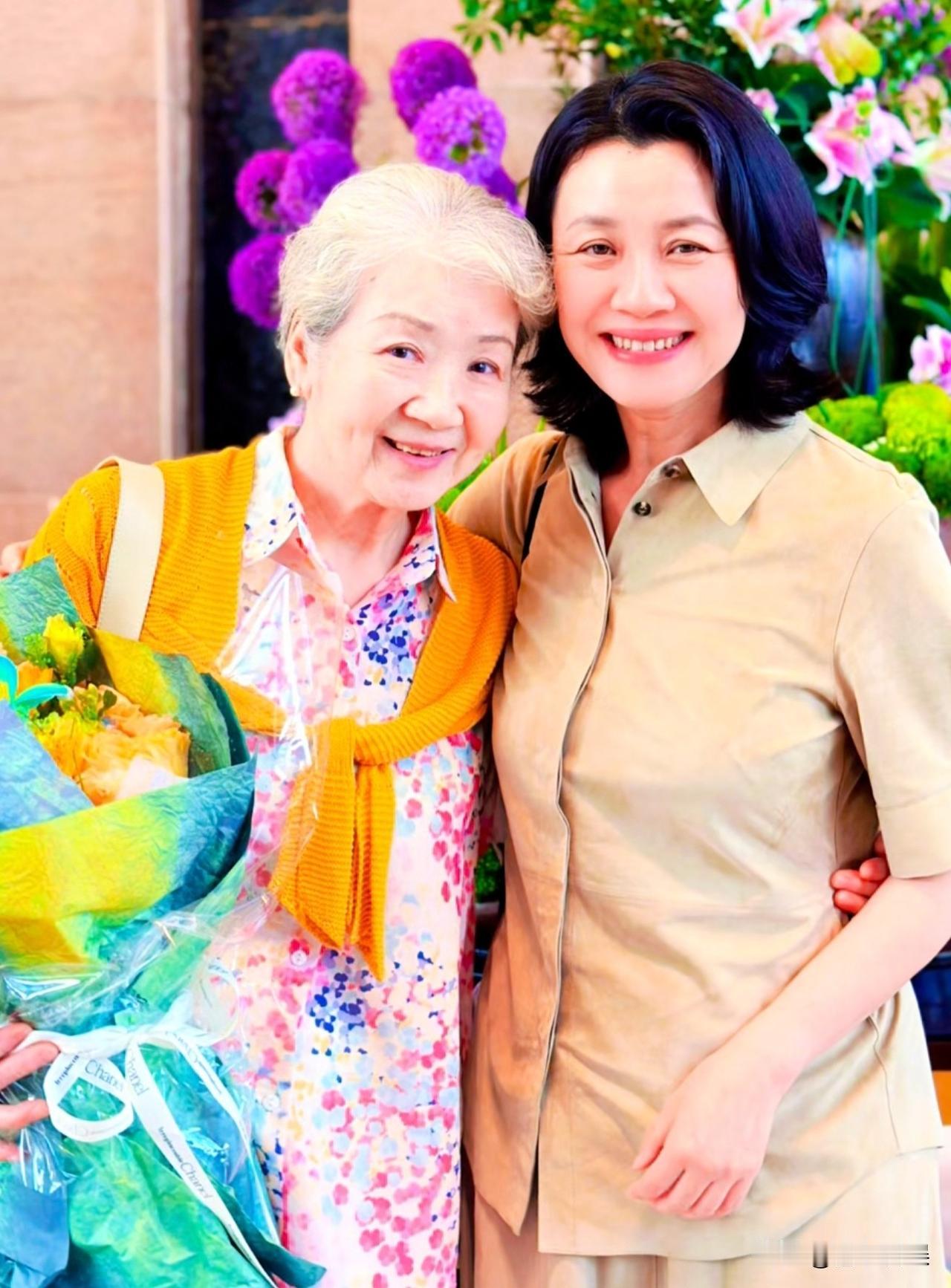 刘琳与82岁老戏骨曹翠芬，罕见同框！6月24号，“大娘子”刘琳与82岁老戏