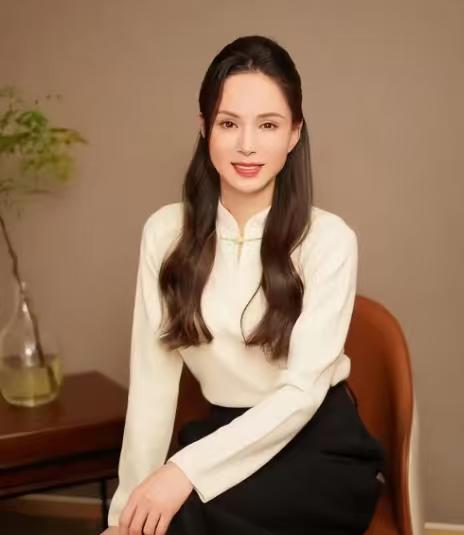 李若彤，道歉了！优思益伪装洋品牌被揭露后，曾直播带货的李若彤发文道歉了！