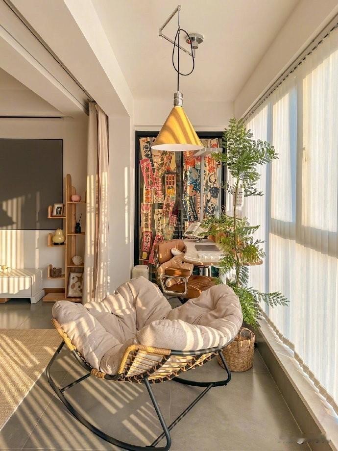 房价上涨也算是一种利益再分配了。当房价上涨的时候，铁定会有一批人因为房价上涨从