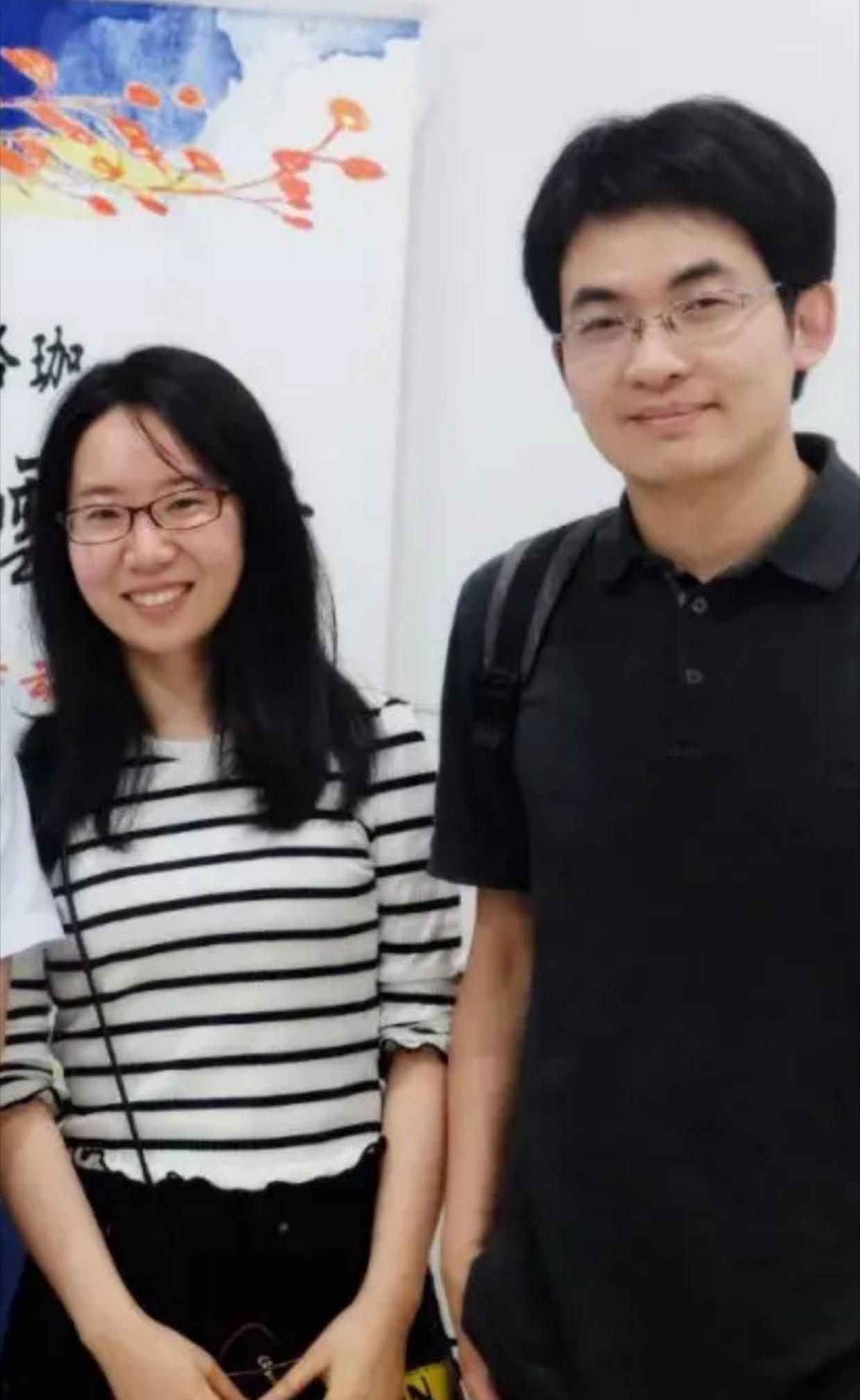 女方是武大副教授，男的是安大副校长。两个都是文化界的🔝高知分子。男老师