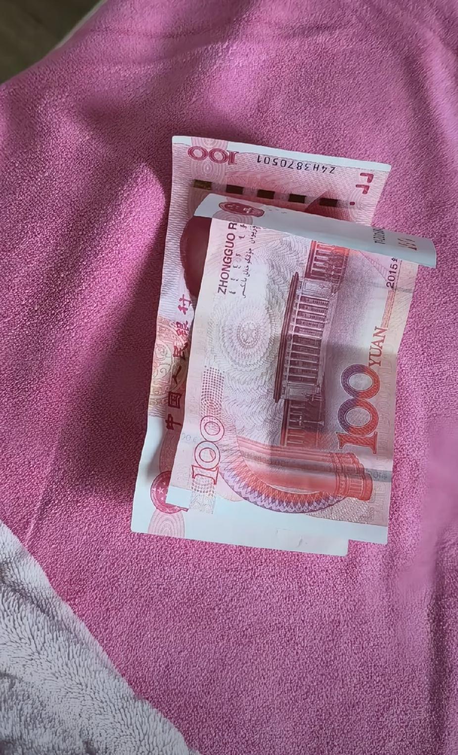 每次回娘家母亲就说：啥也不用买、我们还不用你们管两个儿子省点吧！以后用钱