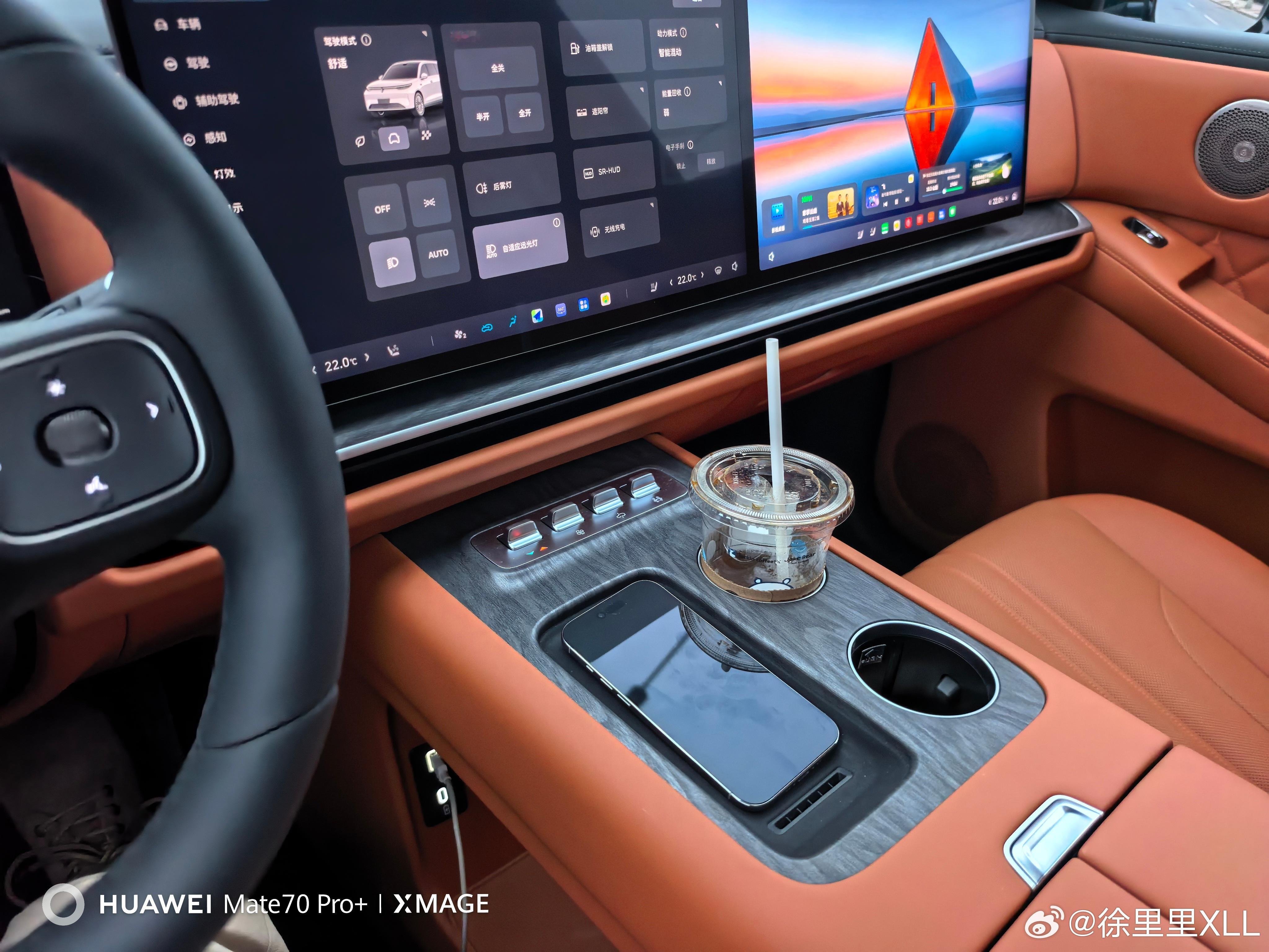 试了下魏牌V9X的亏电极高速性能。在哪试的不能说。亏电极高速是指别的9系SUV在