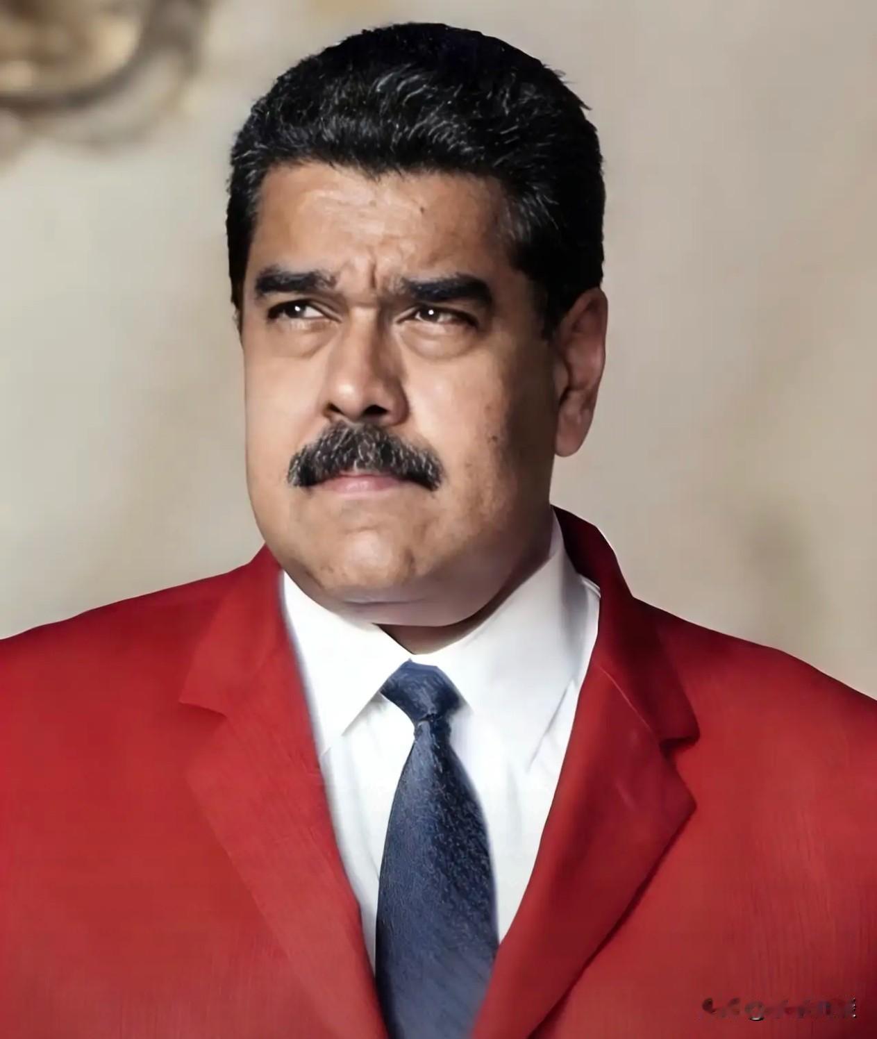 这下轮到美军坐不住了！俄军上将马卡列维奇带着120人的俄军“赤道特遣队”，现在就