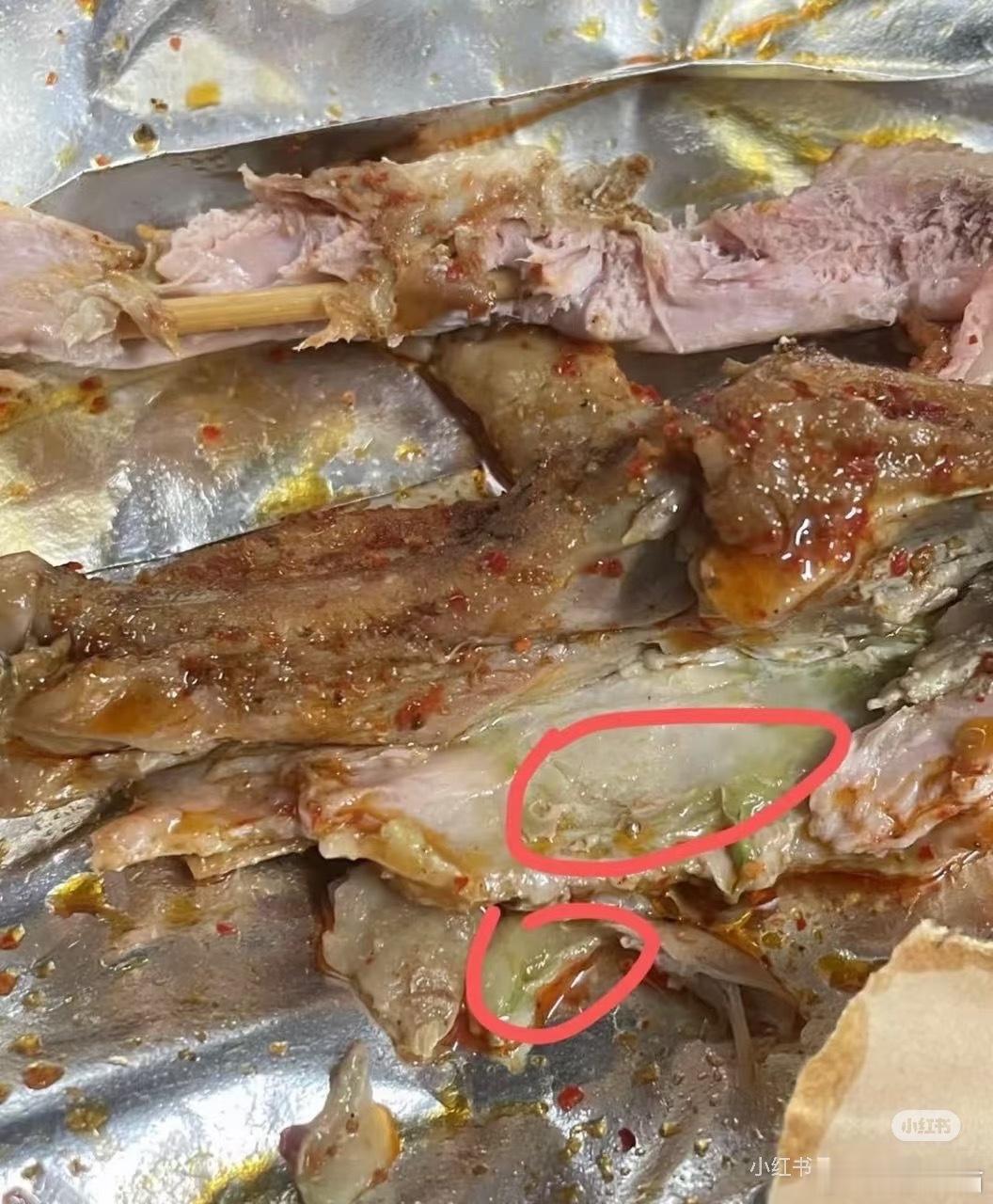 大家还记得之前很火的鹅腿阿姨吗？也是见证了鹅腿阿姨的跌落神坛…