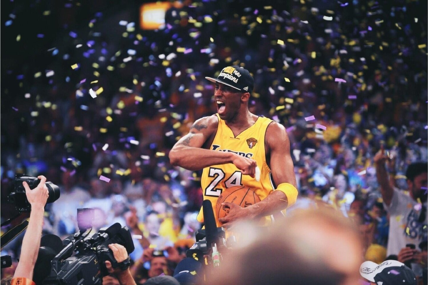 这组照片，是青春里关于坚持与复仇的最好注解🏆💜💛科比第5冠16周年紫金科比