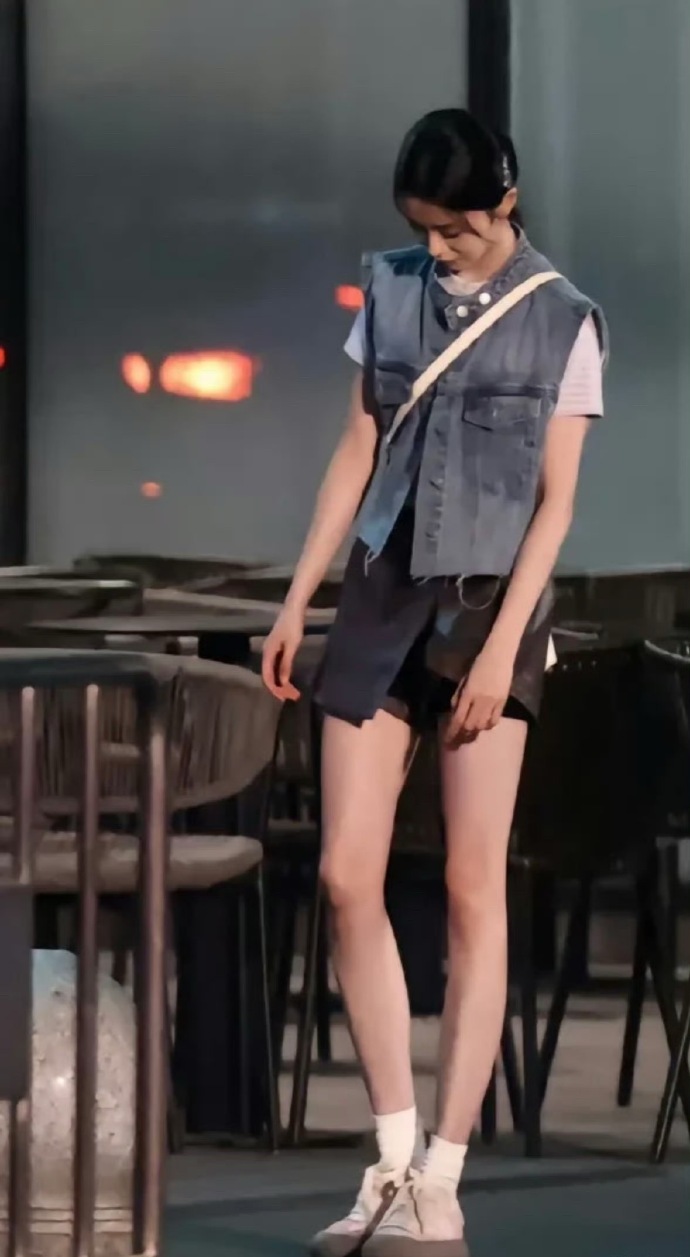 刘浩存这个腿……怪不得都说她是地表最强165​​​