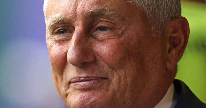 佛罗伦萨总监普拉德表示:'国米是一支非常强大的球队,这场比赛本不该是我们改变方向