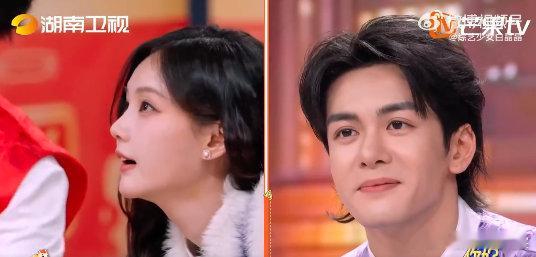 李一桐这照片也太美了谁懂啊！笑起来也太有感染力了，明媚又温柔，游戏环节全程状态