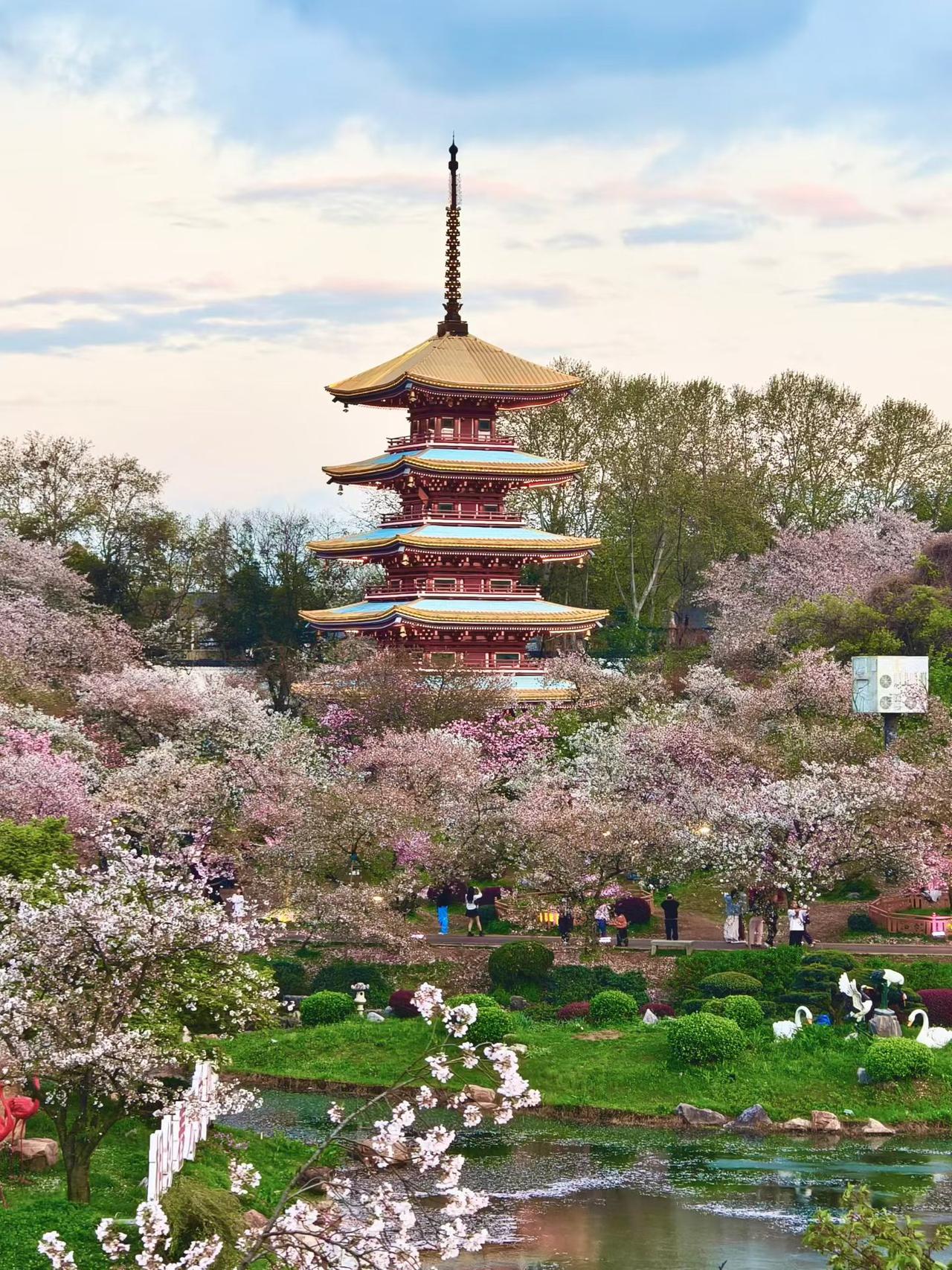 要是能住在这如诗如画的美景中，简直太幸福啦！
