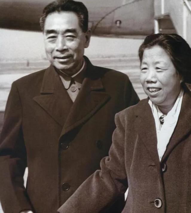 “恩来，不如我们一起退党，留在法国，不问政事，可好？”张若名没想到的是，这句话