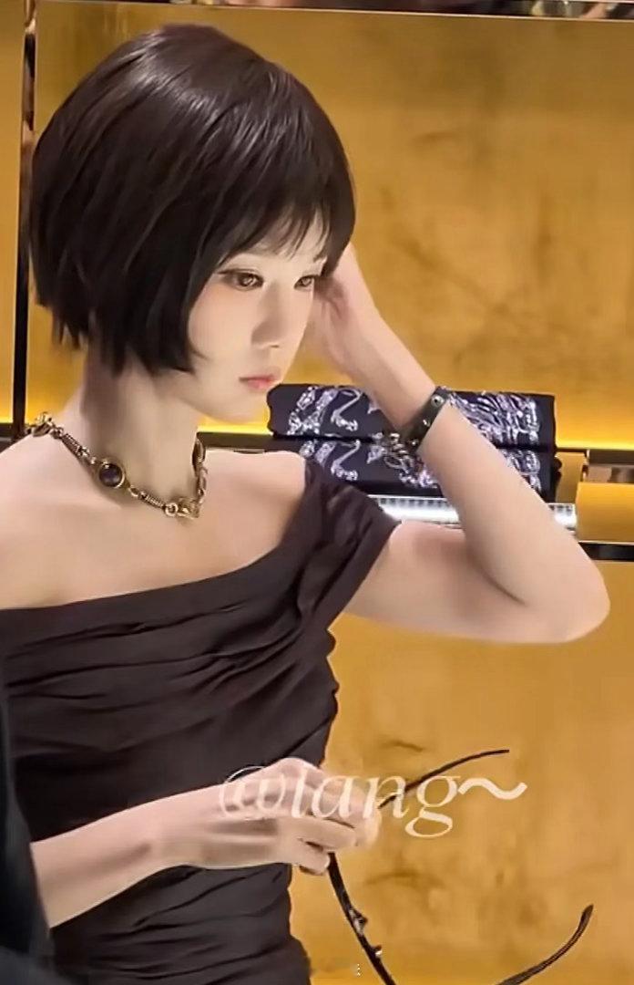 李一桐是赛博婴儿