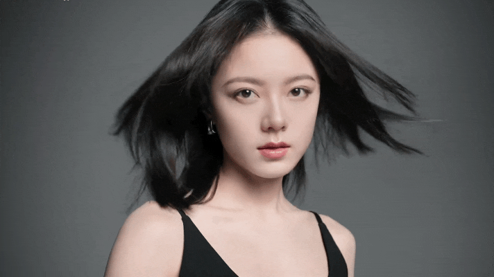 赵今麦无袖肌肉线条赵今麦健康美很难拒绝这样的赵今麦，短发+黑色无袖，扑面而来的利