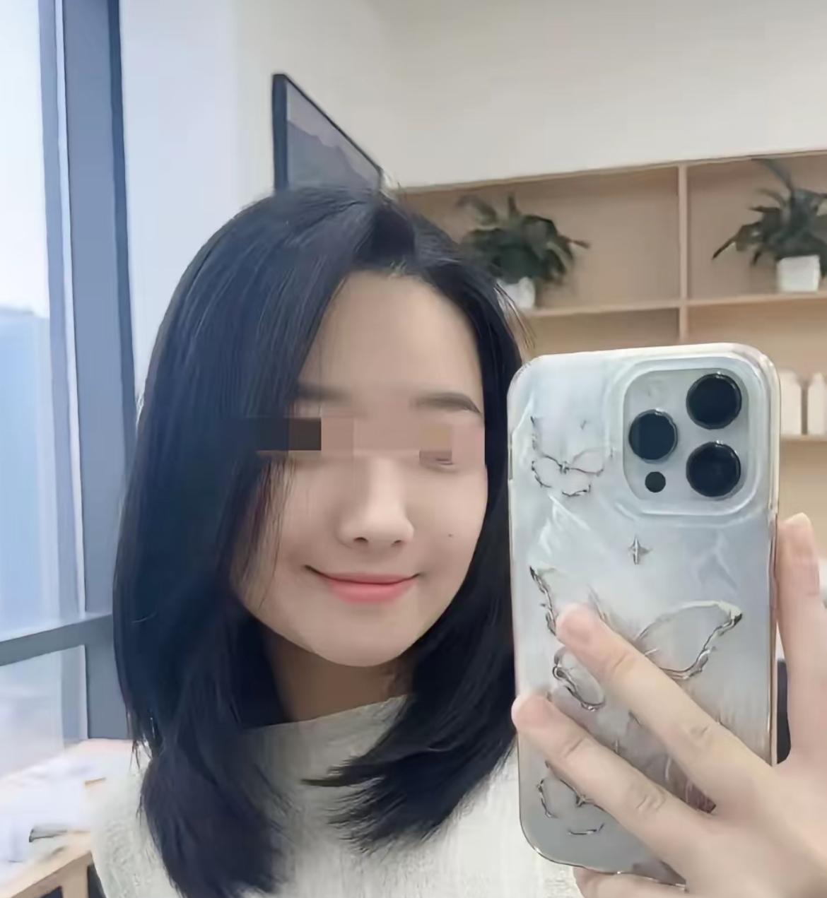 三亚被蛇咬女生的父母，现在最恨的人估计就是女儿男友了，带入一下她父母，感觉天