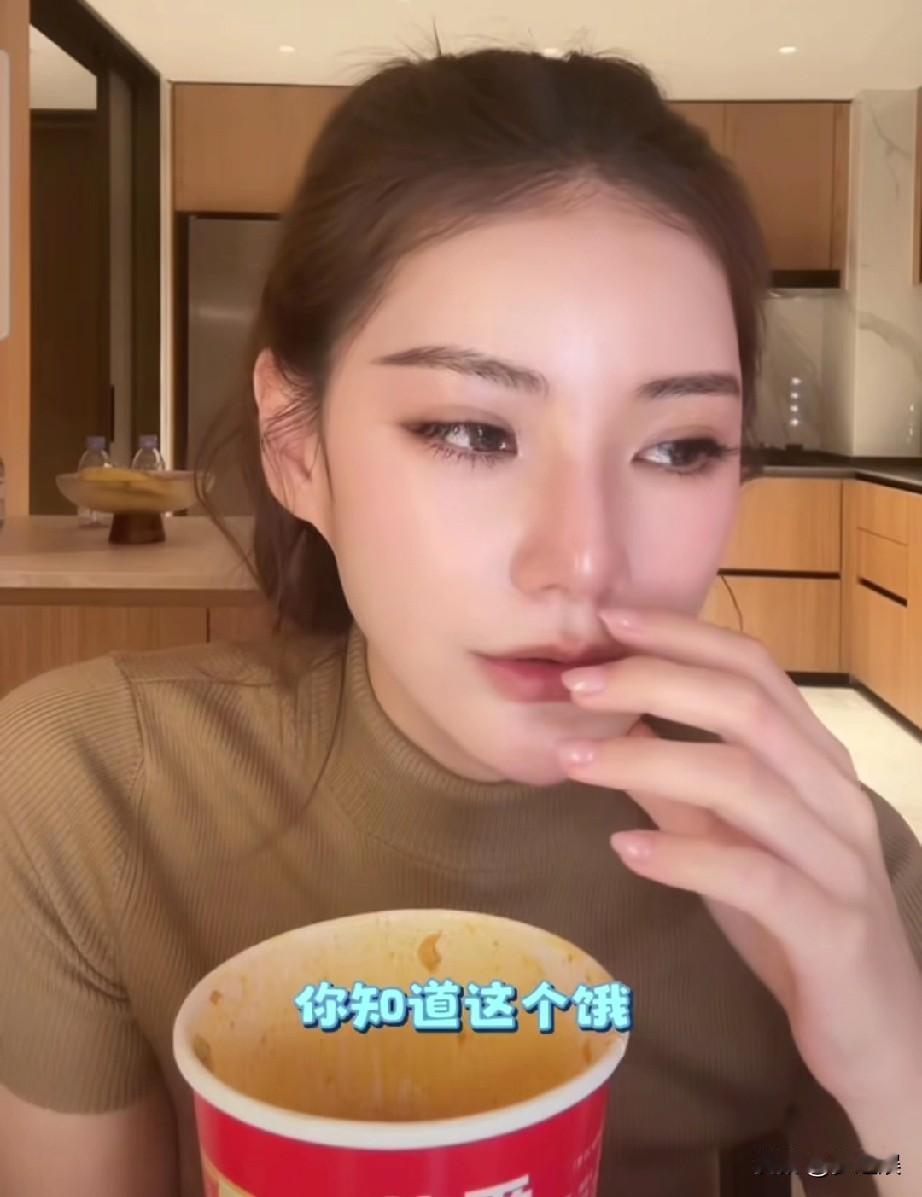 马筱梅,公布了好消息!这次是千真万确了,真的怀孕了,肚子已经很明显了,而且还重