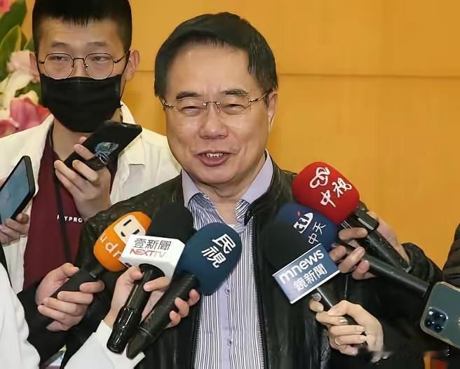 国民党前立委蔡正元入狱服刑一段时间，老友、前立委邱毅透露他探监看到的情况，入狱仅