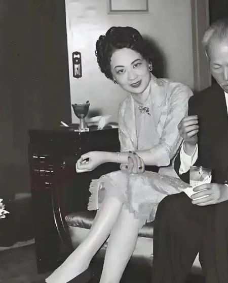 提到宋氏家族，人们几乎本能地只会想到“三姐妹”，却常常忽略了这个家族里最晚出场，