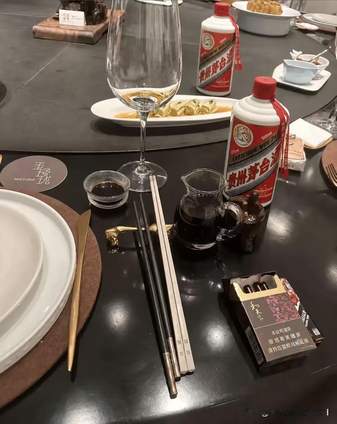 这莫非就是传说中的“朱门酒肉臭”？