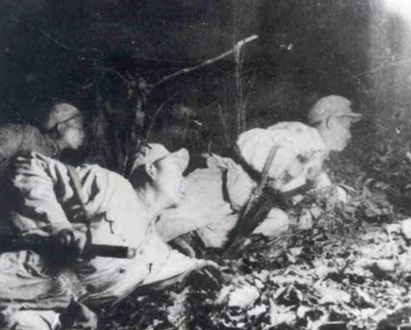 1953年6月16日，秦基伟从朝鲜战场回国，受到毛主席的亲切接见。毛主席问他：“