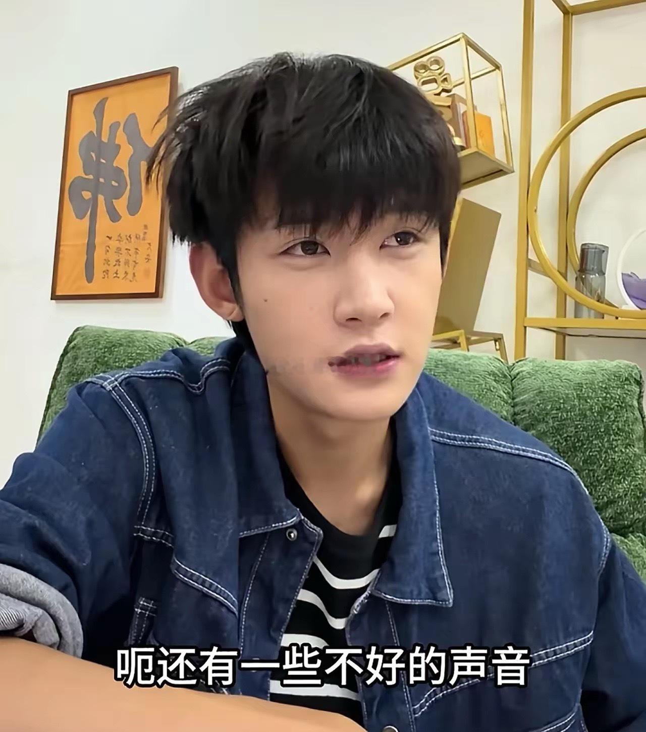 富婆硬加吻戏短剧已下架演员钟宇飞吐槽，自己刚入行拍的一部短剧，女主是投资方，擅自