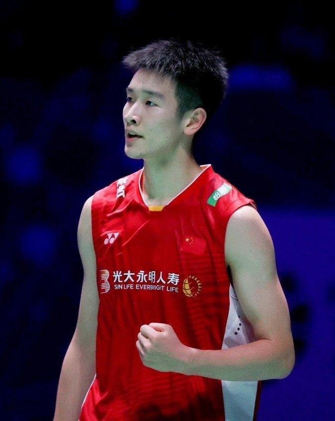刚刚结束了一场2026年全英羽毛球公开赛男单1/16决赛，男单世界排名第6的囯羽
