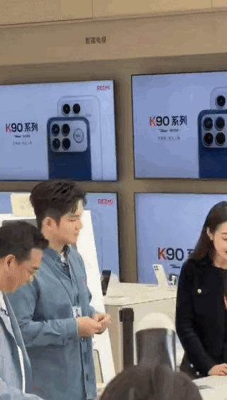 明眼人都看出来了馨心是很吃樊振东的颜的不信你看视频当中馨心的眼神，她不止一