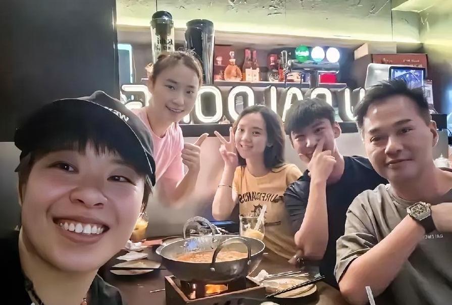 虽然没能赢下张禹珍，薛飞看起来已经释然，一脸正气的脸上写满幸福。这一次是大