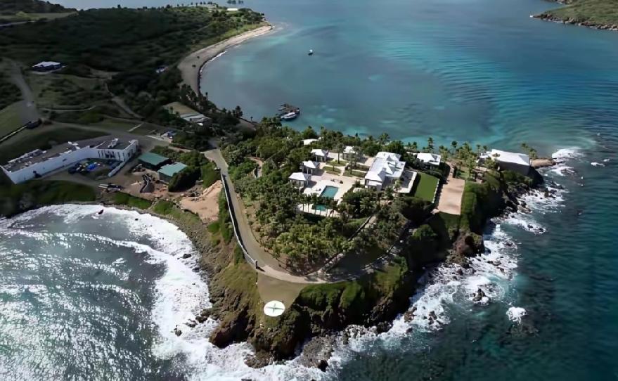 这个“萝莉岛”竟然有这么多故事存在，岛上原来有这么多少女，看样子都是被骗上岛的，