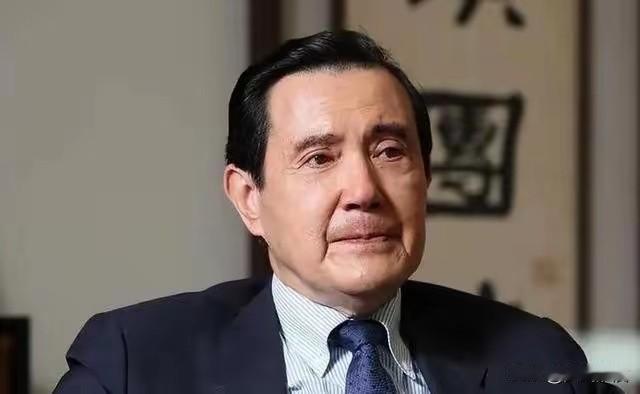 马英九现在恐怕肠子都悔青了！他原本想当两岸的"和事佬"，结果两边都不买账。这