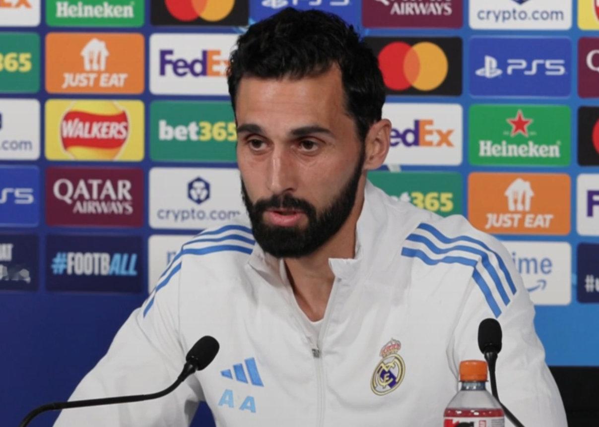 阿韦洛亚赛前发布会：【明天想看到怎样的皇马？】“和首回合一样。我们没有别的目标，