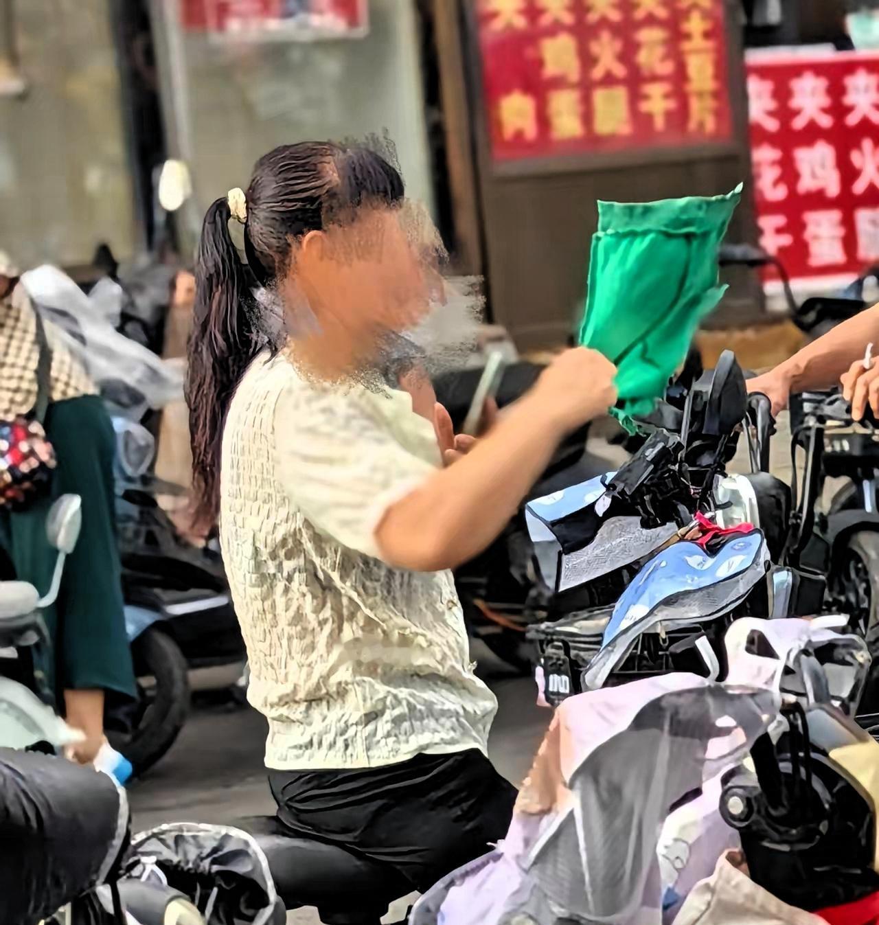 山西人今天太遭罪了！全城漫天油汗满天飞​​这两天山西油汗大爆发，铺天盖地到处都