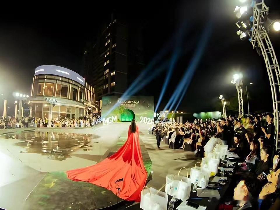 今天传来身着尼姑装参加2026缅甸环球小姐选美赛引发众怒和诉讼的最新消息。据缅甸