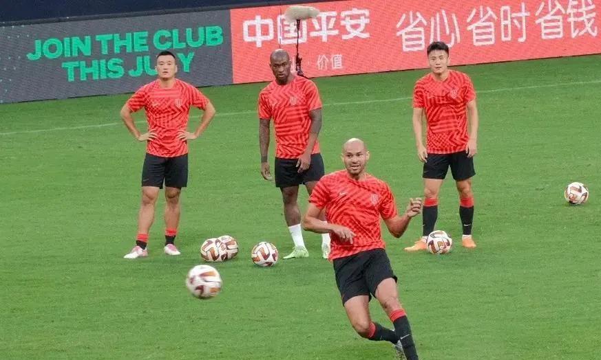 蓉城1-0领先北京国安了！如果再输北京国安今年联赛冠军又难了！对明天的申花来说无