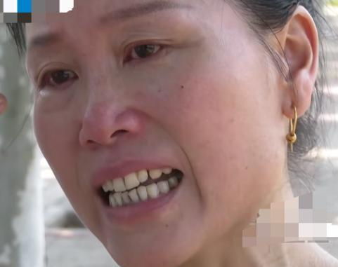“这下资金链全断了，我可怎么办啊！”郑州王大姐（化姓）瘫坐在自家牛肉摊前，眼泪止