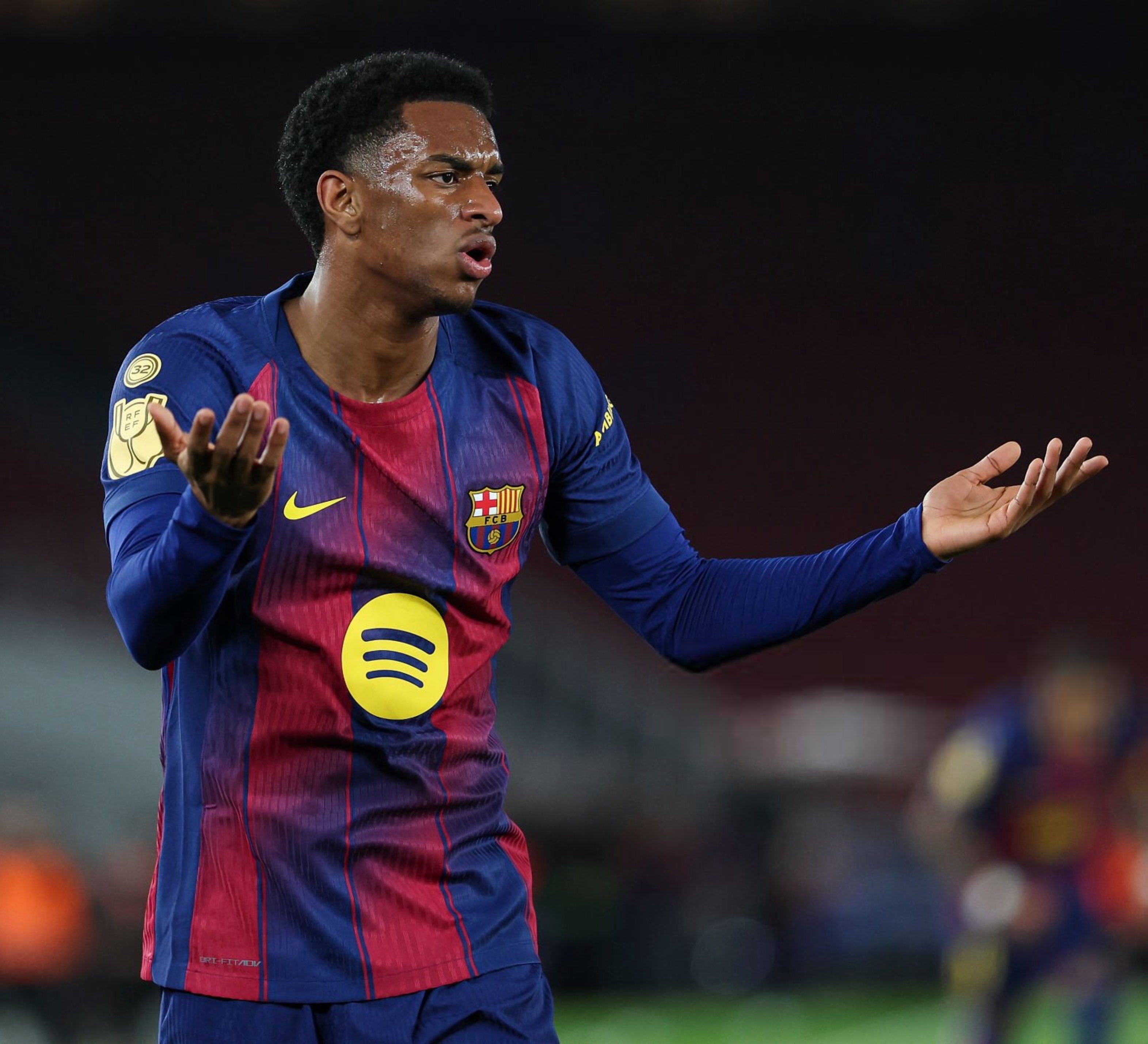 世体：巴塞罗那优先考虑与坎塞洛签下永久合同。他们还依靠巴尔德担任左后卫位置，并