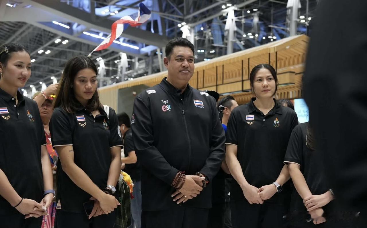 泰国女排马不停蹄赶往日本福冈，备战亚运会，今天早上已经抵达日本福冈，开始名古屋亚