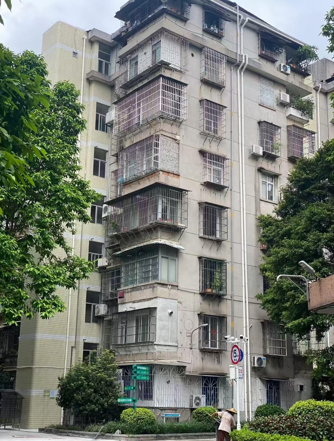 今天算一笔关于孩子的账，算完你可能后背发凉。从出生到大学毕业，很多人以为就是