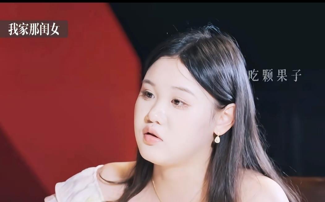 22岁的张家齐，在节目里说起一件事：十几岁在队里过生日，妈妈发来的消息是“不知道