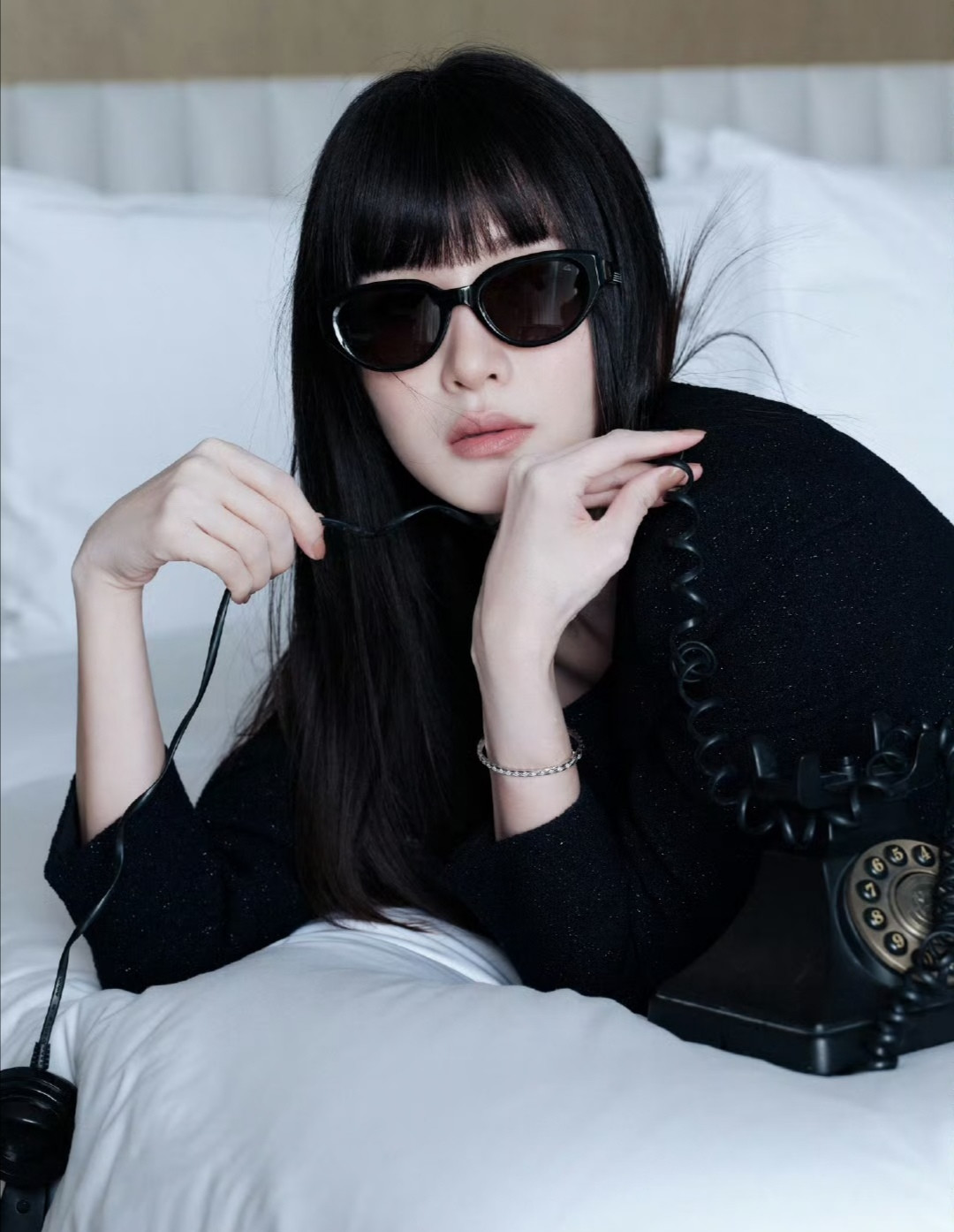 江疏影呀，该说你什么好，好好的明媚耀眼的大美女，竟然换装稳重职场女...